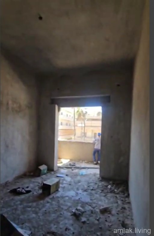 للبيع من نص ادلب  طابق أول برندا مكون من أربع غرف ومنافع كبار