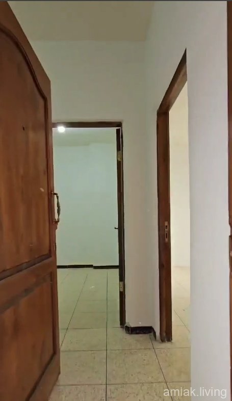 شقة قبو على شارع ال40 في ادلب للبيع