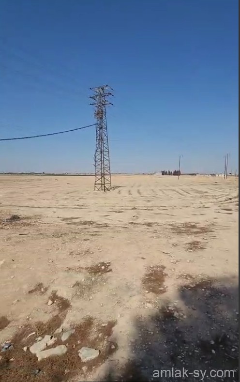 للبيع ارض  25دنم  ريف دمشق طريق المطار بعد الجسر الخامس العرض (560)