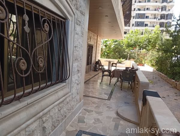 شقة أرضية 150م مع جنينة 850م في المشروع التاسع للبيع