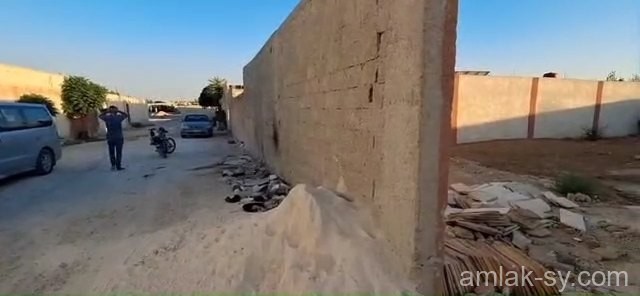 تصوينة نص دونم بين زبدين وبالا للبيع (809)