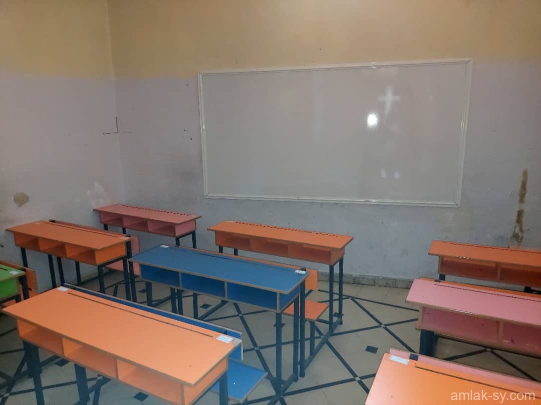 بيت عربي 155م يصلح معهد في الجزماتية للبيع