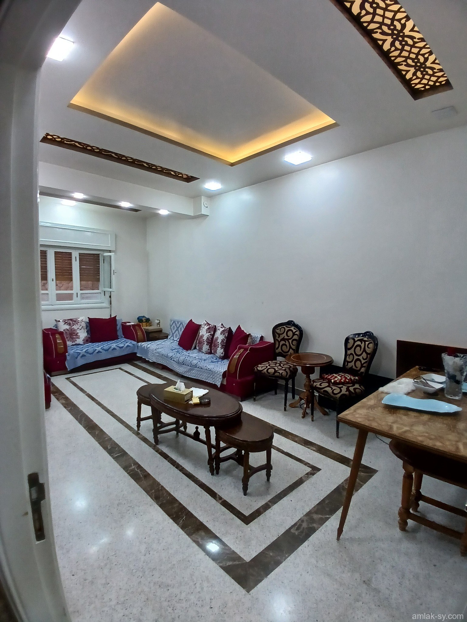 شقة ارضية 180م في حي التعاونية للبيع