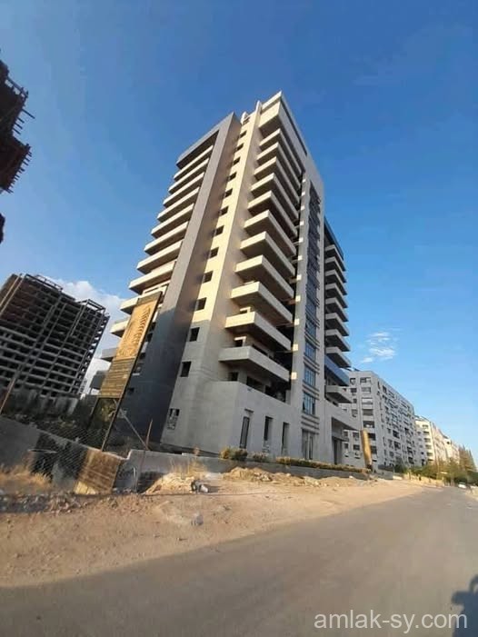 شفة 210م في الماروتا سيتي للبيع