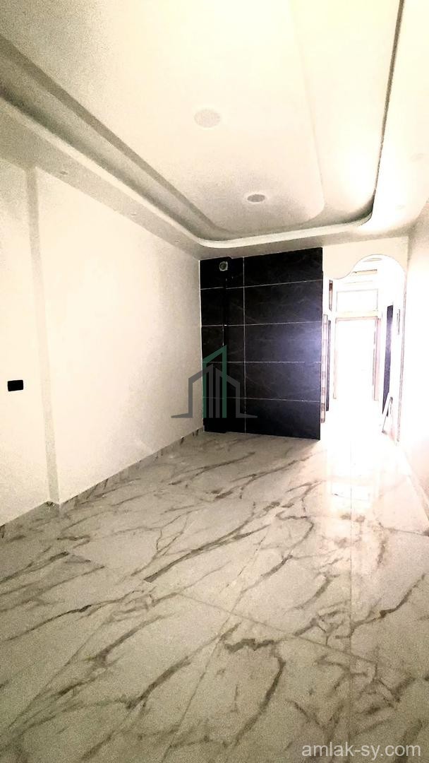 شقة للبيع 100 م جنوبية ببيلا سوق الشرائي على الشارع العام