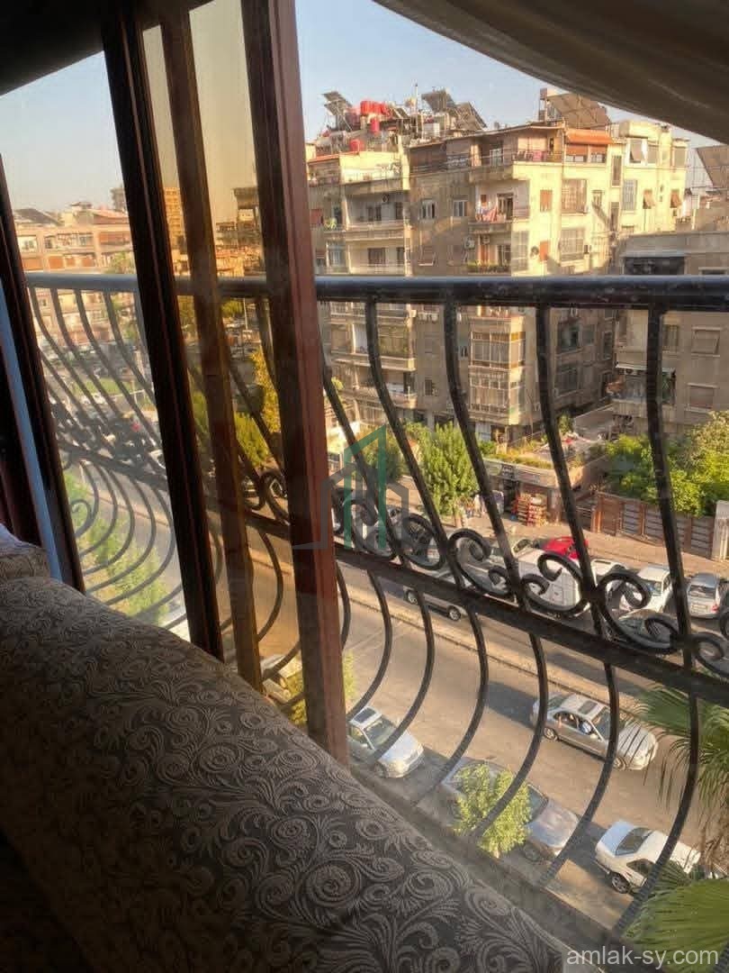 شقة للبيع 145 م قبلية غربية- المزرعة بالقرب من نادي بردى ومطعم الزيتونة