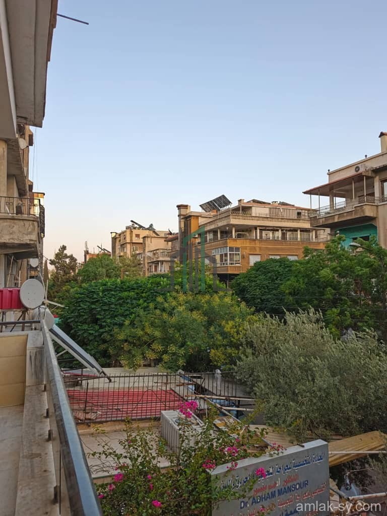 شقة للبيع قبلية شرقية شمالية 160 م - المزرعة