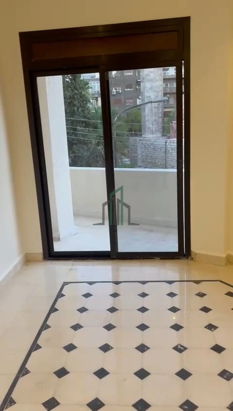 شقة 150م في ساحة شمدين للبيع