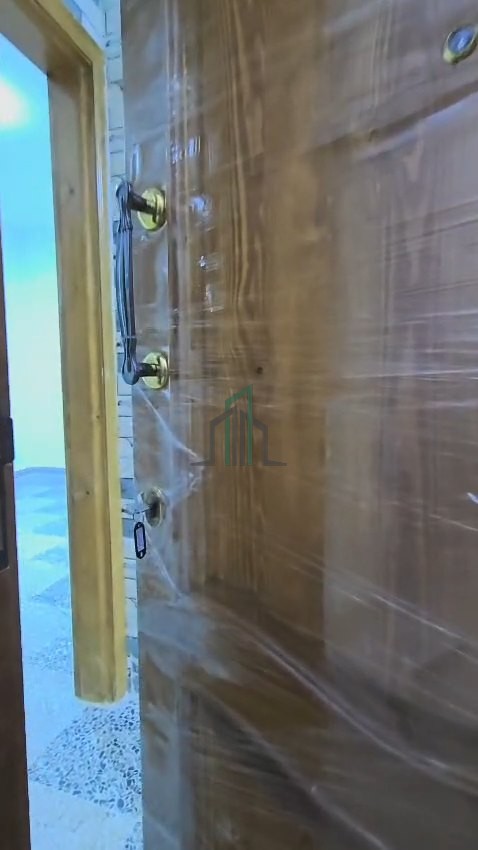 أبجور مكون من ثلاث غرف ومنافع في حي الناعورة للبيع