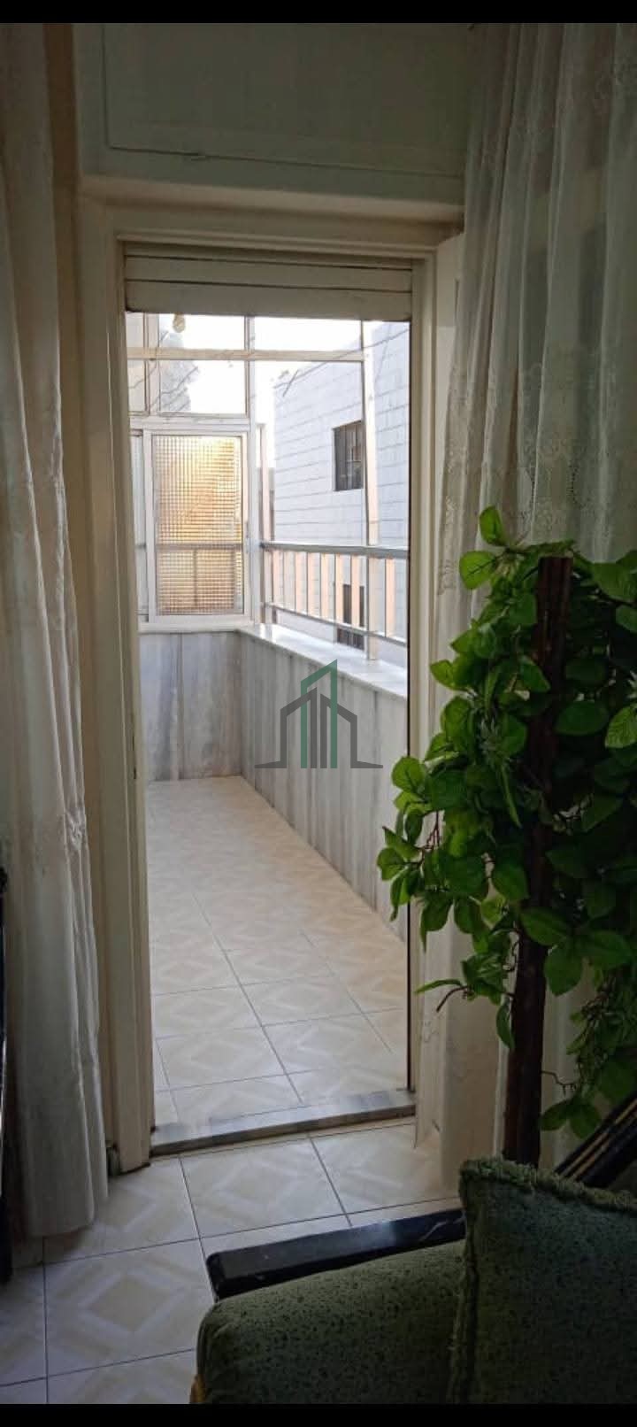 شقة للبيع 175 م - شارع خالد بن الوليد بالقرب من مدرسة حسن الخراط