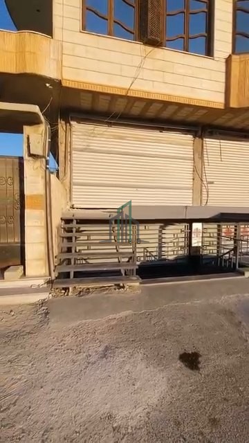 محل تجاري 70م على الاستراد مباشر للبيع