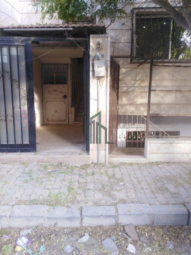 شقة للبيع قبلية غربية 120 م - تنظيم صحنايا- شارع جول جمال