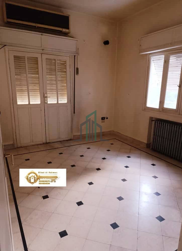 شقة للأجار السنوي - دمشق- أبو رمانة شارع الكرامة