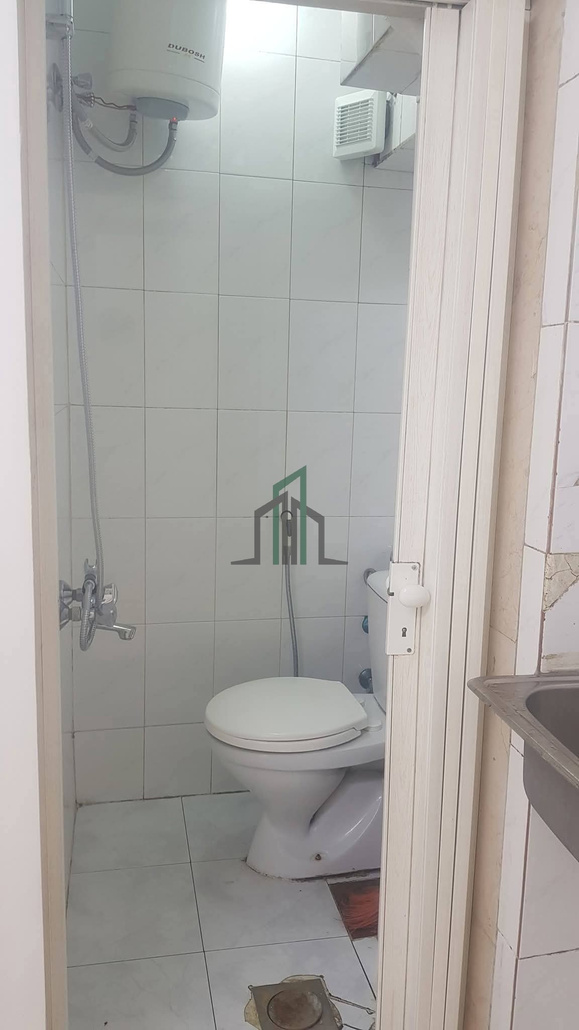 تم الايجار☑️ مكتب للإيجار 45 م - دمشق- البرامكة- مقابل صالة النعيم