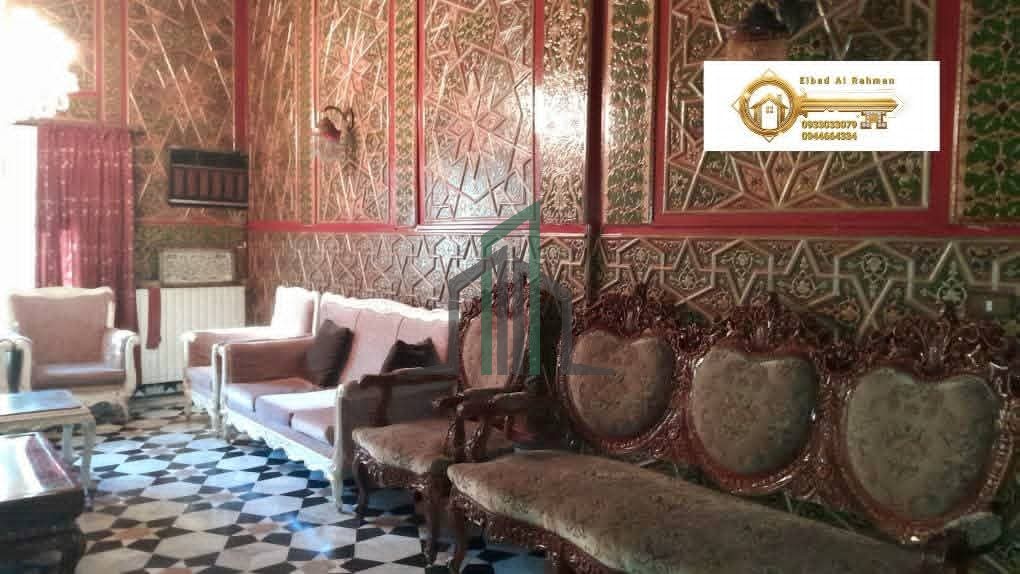 شقة للبيع 240 م - دمشق أبو رمانة بالقرب من السفارة القطرية