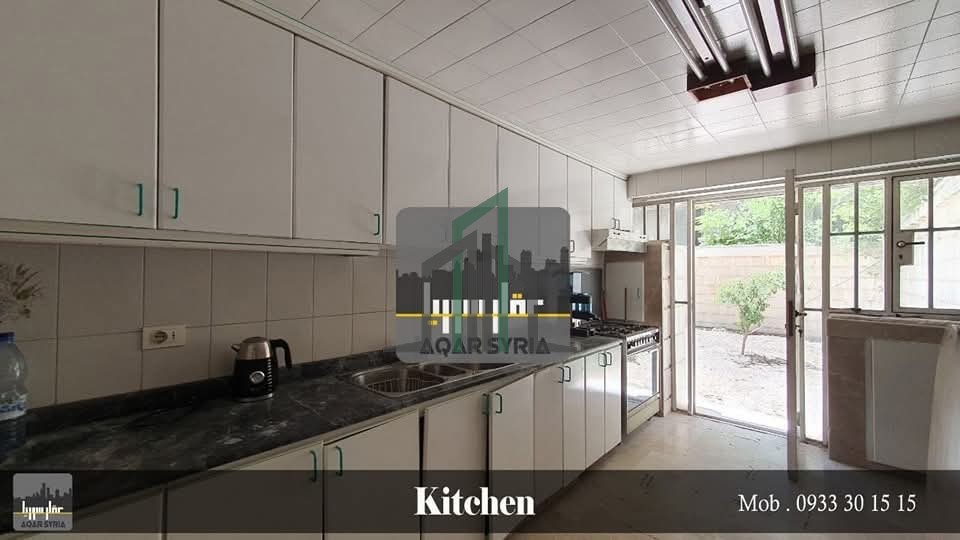 شقة للبيع 260م- دمشق- المزرعة شارع الملك العادل