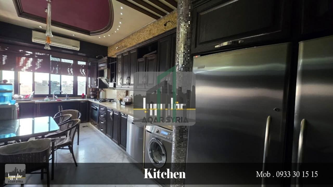 شقة للبيع 190 م جنوبية شرقية شمالية- دمشق- شارع برنية نسق اول اطلالة على الحزام الأخضر