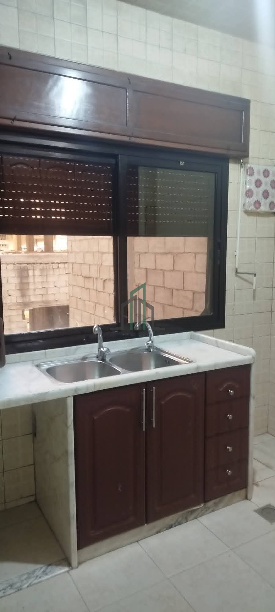 شقة للبيع 70 م شرقية قبلية- ريف دمشق- قدسيا تجمع كوران