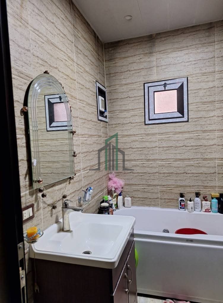 شقة للبيع 142 م- ريف دمشق- عدرا