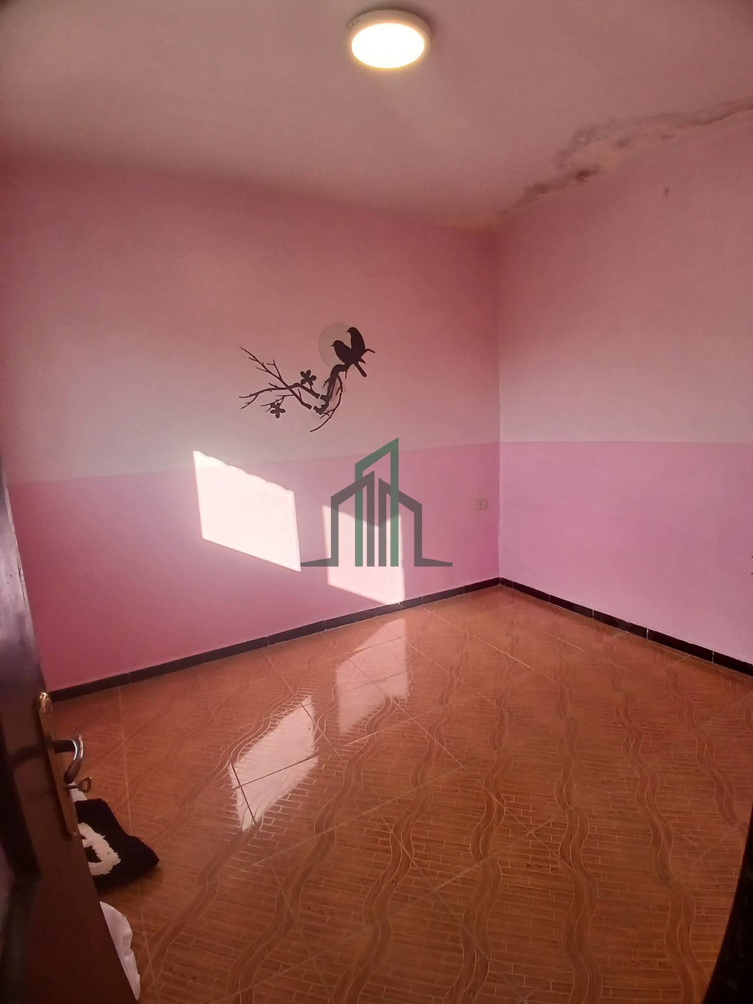 سويت للبيع - ريف دمشق- جرمانا- البلدية القديمة