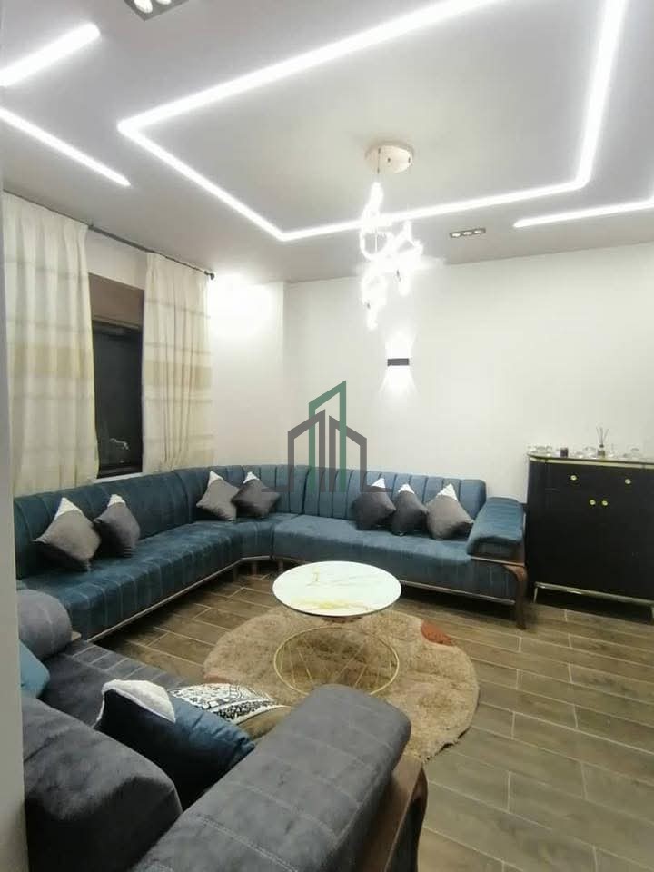 شقة للبيع- ريف دمشق- الهامة عالشارع العام